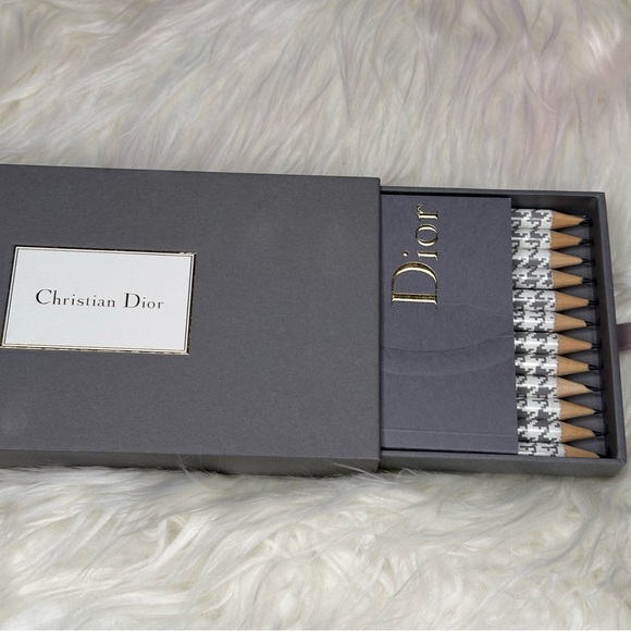 Christian Dior Sketch Pad and Pencils Bundle with Box - Picture 5 of 15